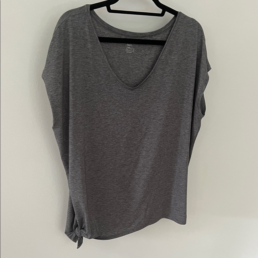 GAP Fit Dark Gray Women's Short Sleeve Tee